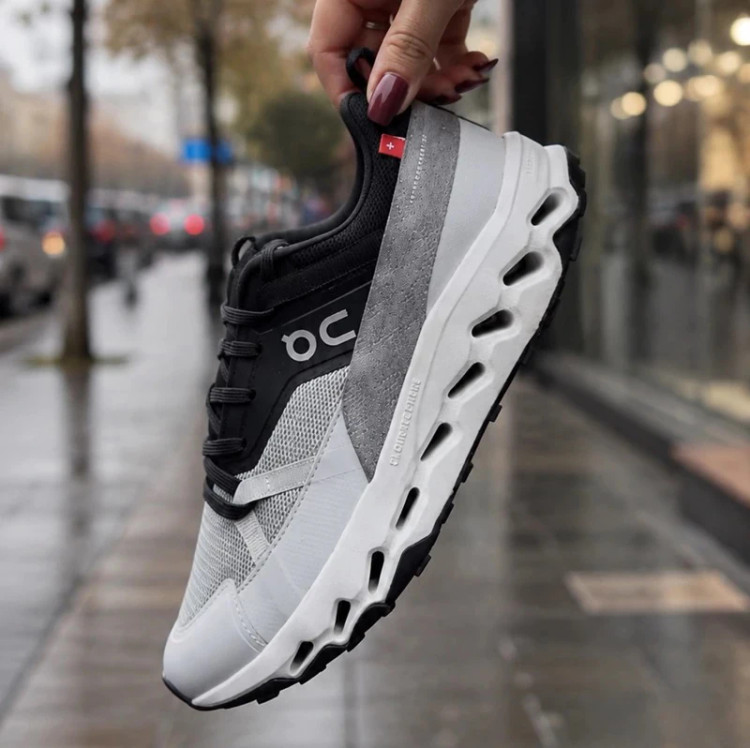 کفش رانینگ زنانه On Running مدل Cloudhorizon Alloy Black